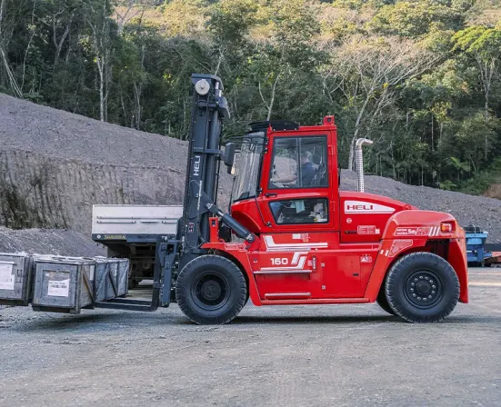 Empilhadeira a Combustão Big Truck C Heli