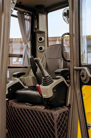 Miniescavadeira HVR-MAC