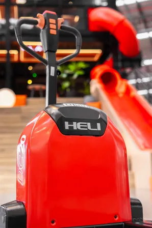 Paleteira Elétrica Heli
