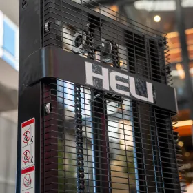 Empilhadeira Elétrica Patolada Heli