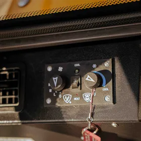 Miniescavadeira HVR-MAC