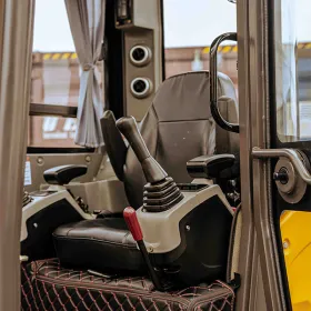 Miniescavadeira HVR-MAC